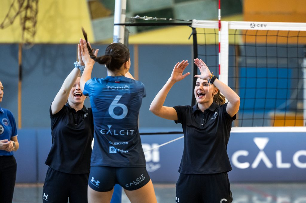 Kamničanke v soboto na turnirju v Zagrebu