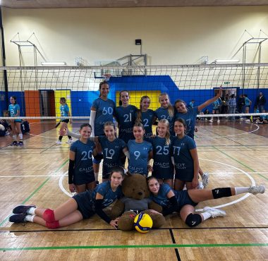 Deklice Calcit Volleyja nadaljujejo zmagovito, dečki do nove zmage